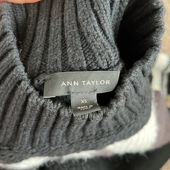 Ann Taylor Chunky Sweater Size XS - Picture 2 of 2